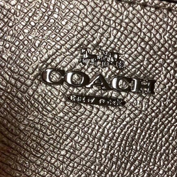 Gold metallic Coach zip corner wallet - Picture 3 of 5